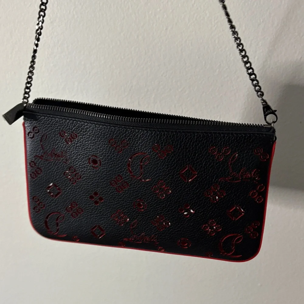 Christian Louboutin Perforated Grain Shoulder bag - Picture 13 of 16